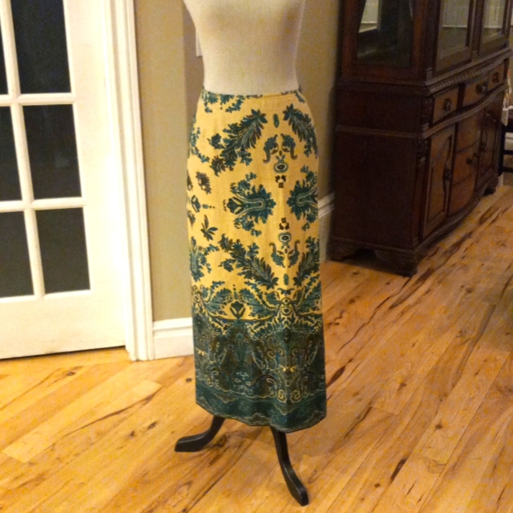 Long skirt